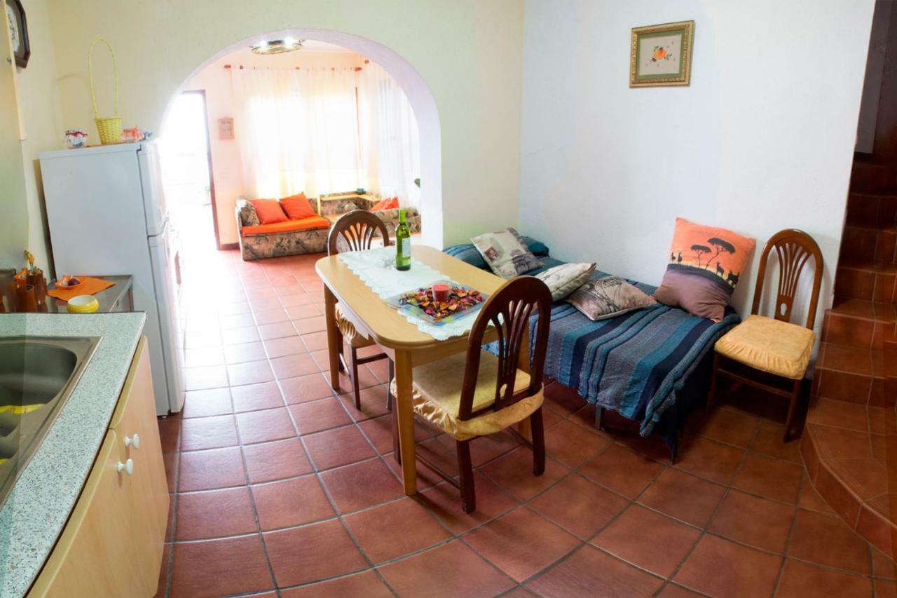 Bodega Goyo Apartment Puntallana ภายนอก รูปภาพ