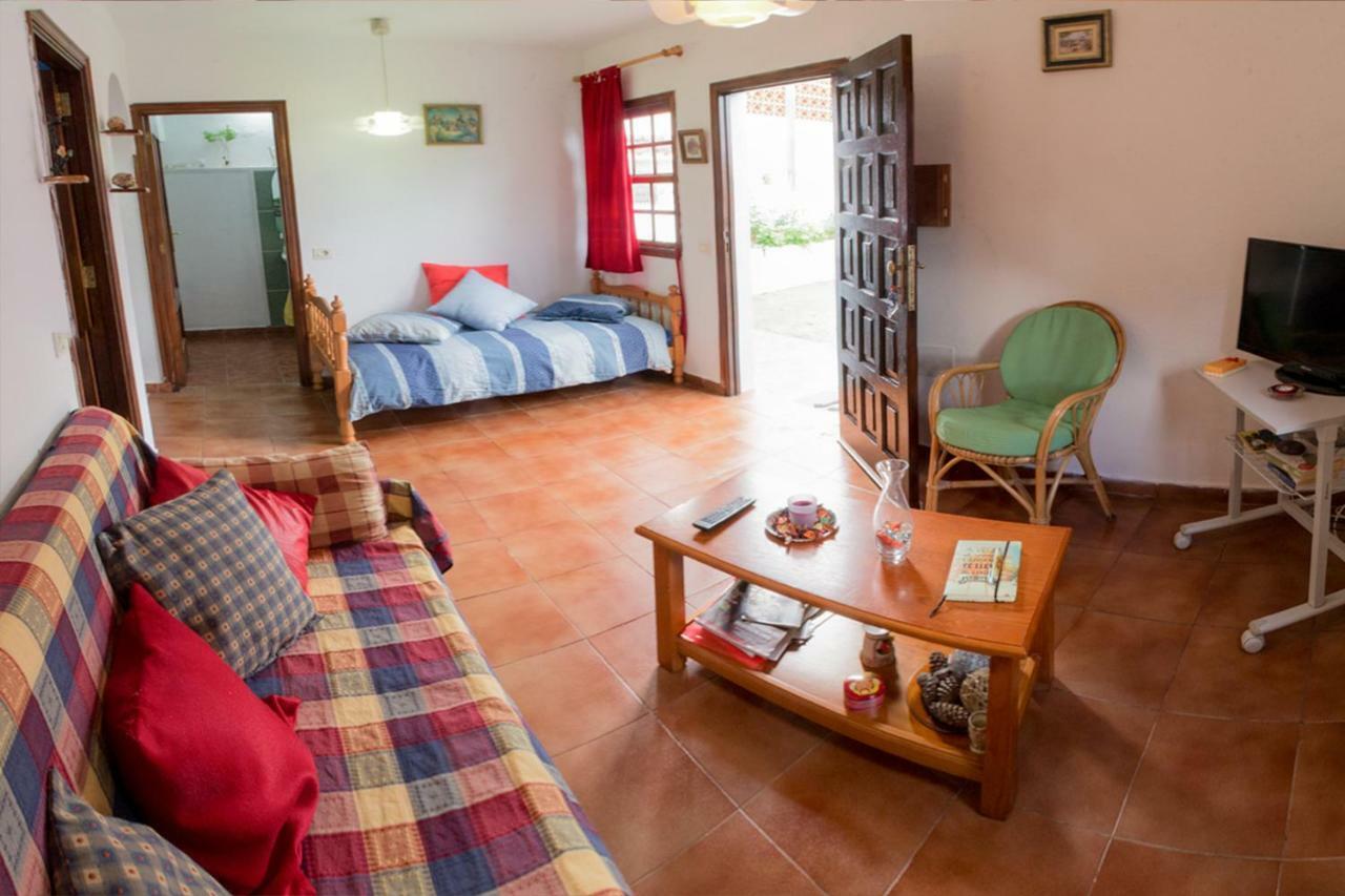 Bodega Goyo Apartment Puntallana ภายนอก รูปภาพ